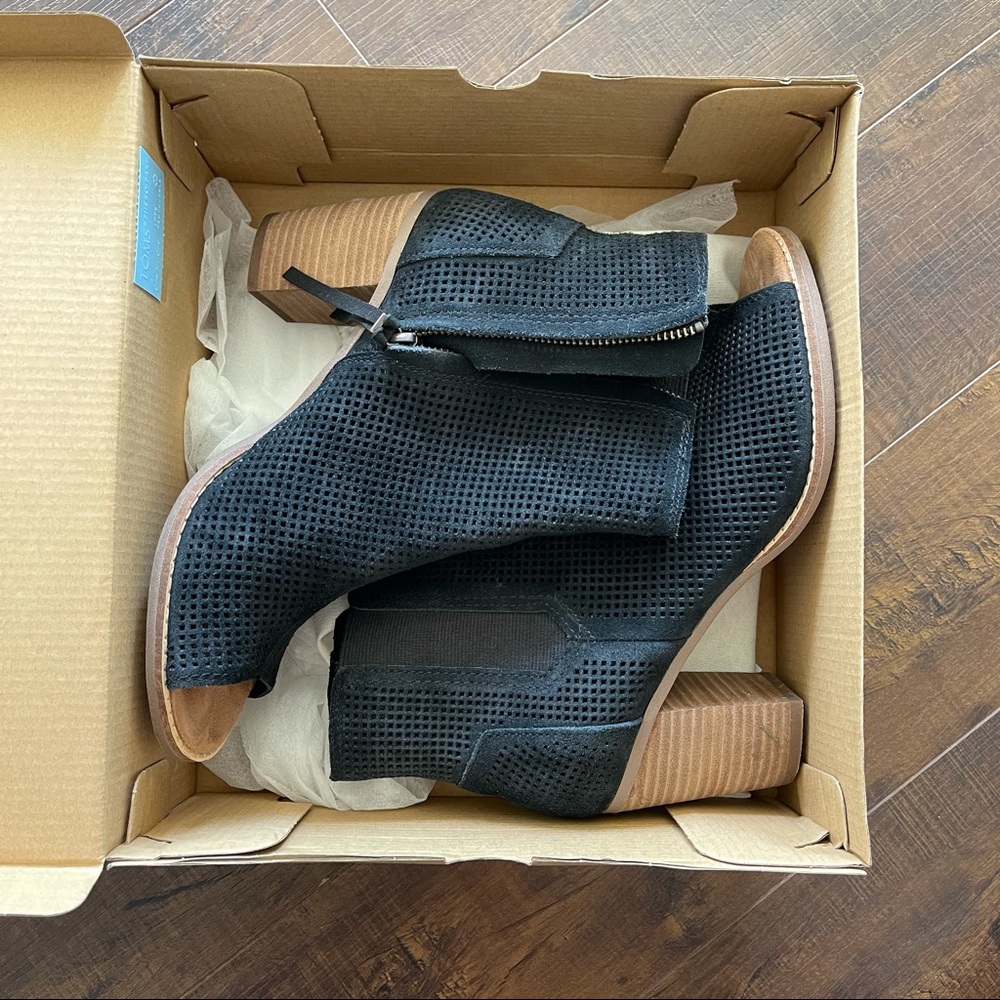 TOMS. MAJORCA PEEP TOE. BLACK SUEDE. Sz 9
